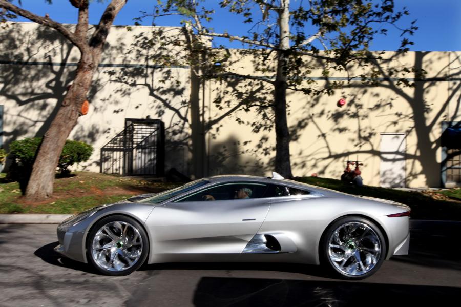  Jaguar C-X75 Concept 2010 года  (фото 41 из 126)